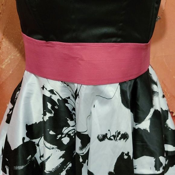 * Speechless black/ white/ pink cocktail/ prom dress - Picture 1 of 11